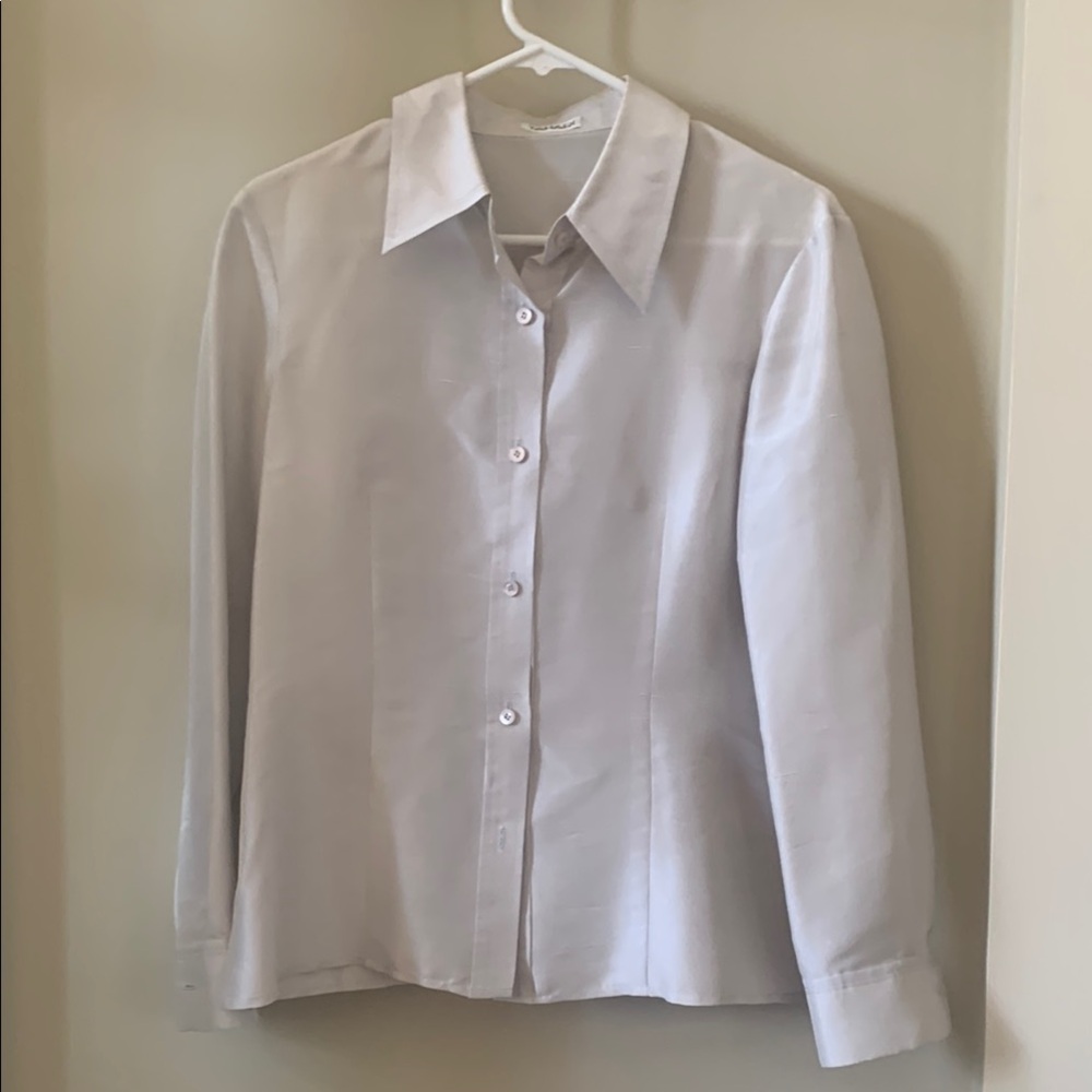 Classic off white- grey- silver Button-Up Shirt, like new, Tahari